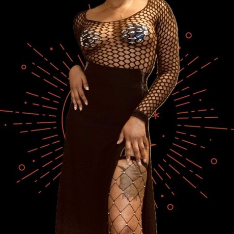 Foto di nudo di fuga di OnlyFans di Salem