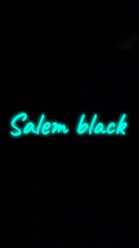Foto di nudo di fuga di OnlyFans di Salem Black