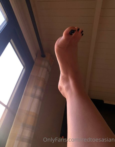 Redtoesasian