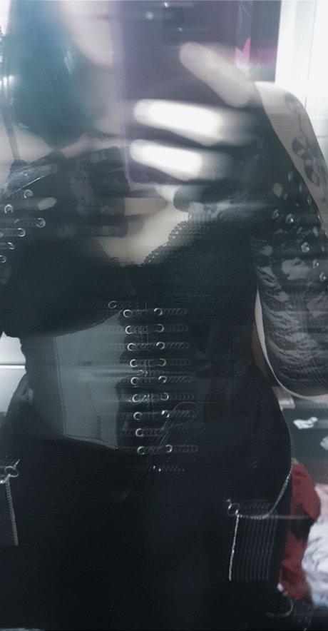 Foto di nudo di fuga di OnlyFans di H X