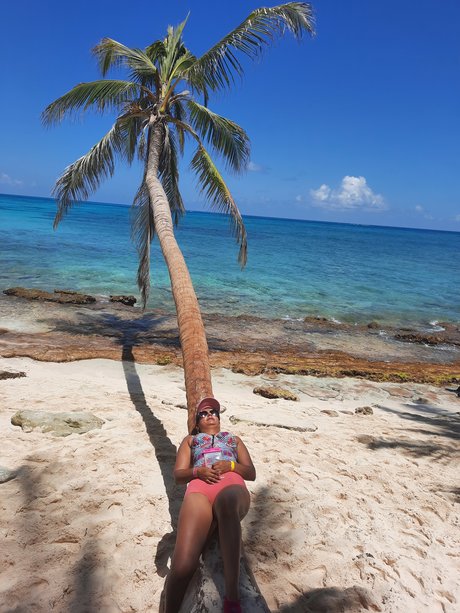 Foto di nudo di fuga di OnlyFans di Paola Cortes