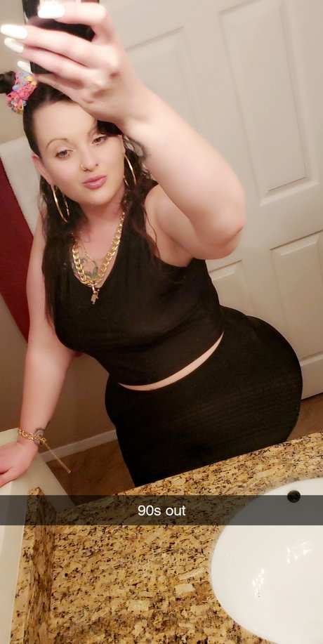 Foto di nudo di fuga di OnlyFans di Italian Queen