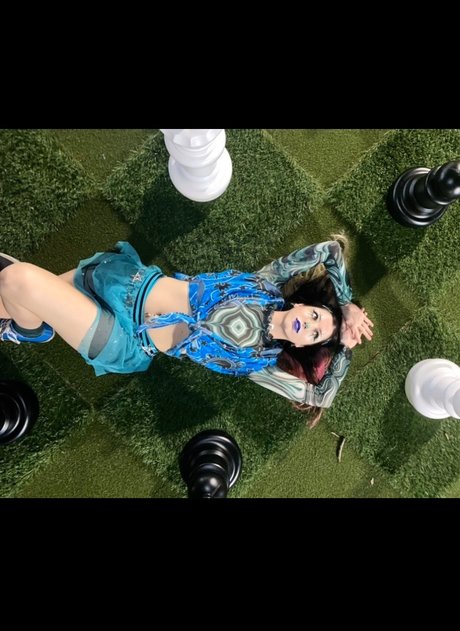 Foto di nudo di fuga di OnlyFans di Menda 