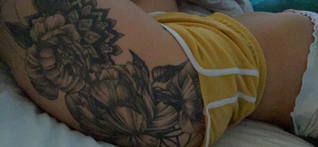 Foto di nudo di fuga di OnlyFans di Julia Lauren