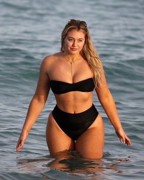 Iskra Lawrence