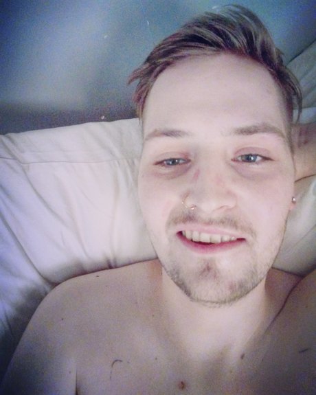 Xakximhunglookin4fun