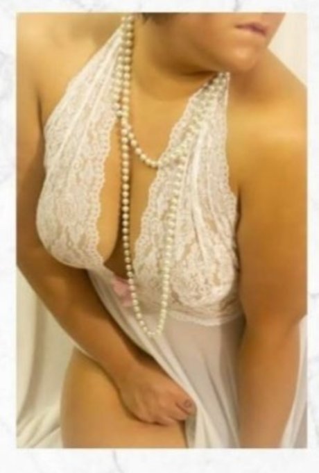 Foto di nudo di fuga di OnlyFans di Rose