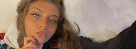 Foto di nudo di fuga di OnlyFans di Virginia