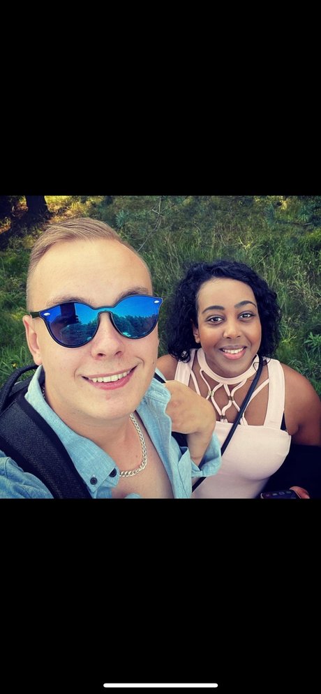 Ashley Ampamp Malcolm