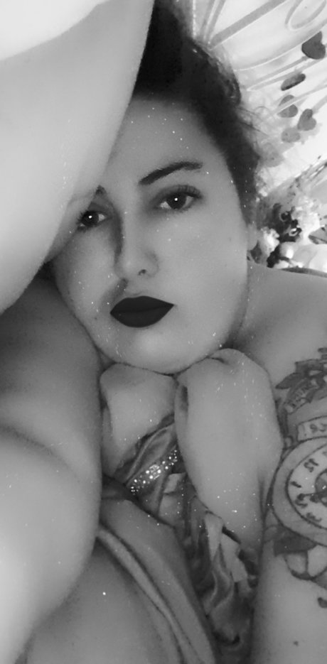 Foto di nudo di fuga di OnlyFans di Lily Robb