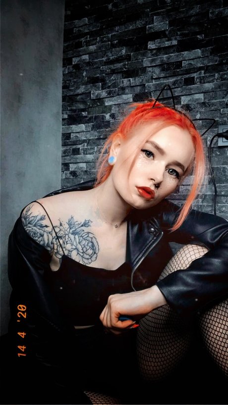 Foto di nudo di fuga di OnlyFans di Viksi