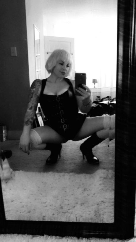 Kinky Courtesan Free