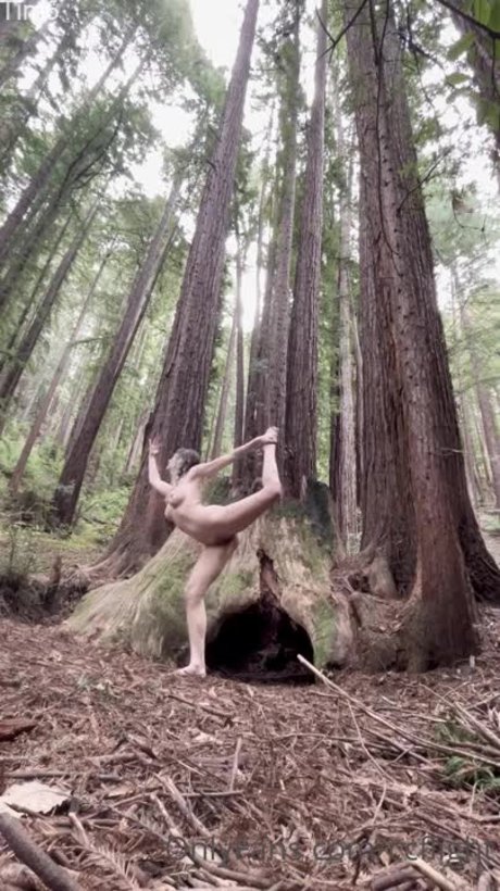 Cecily From Naked Bakers