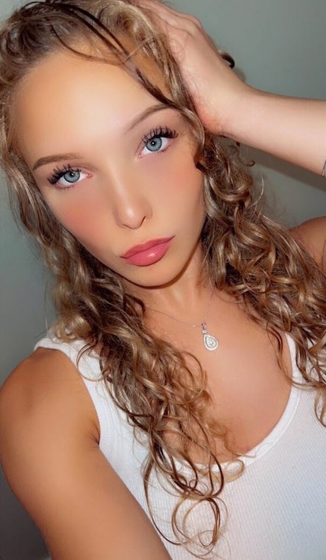 Evie And Ellie Erikson