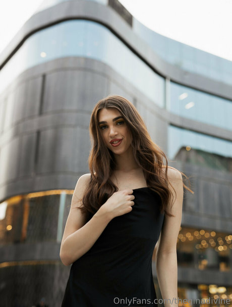 Foto di nudo di fuga di OnlyFans di Theginadivine