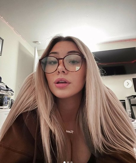 Foto di nudo di fuga di OnlyFans di Kara Czapiga