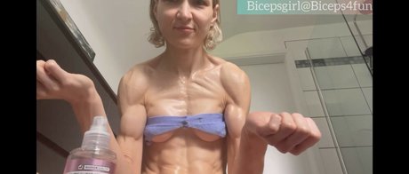 Bicepsgirl4fun