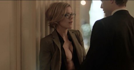 Kathleen Robertson
