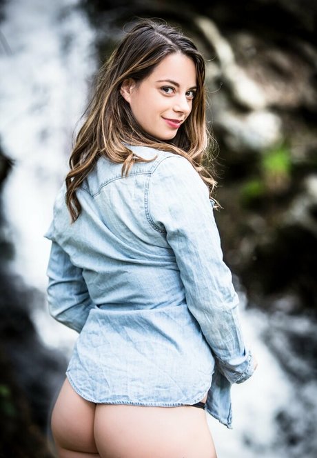 Foto di nudo di fuga di OnlyFans di Renee Frohnert