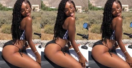 Foto di nudo di fuga di OnlyFans di Warriyah