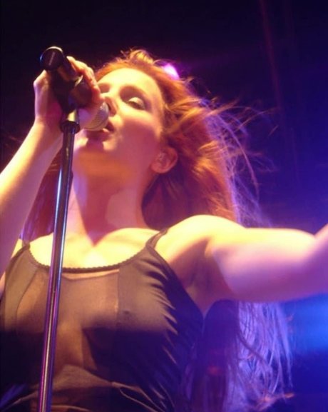 Simone Simons