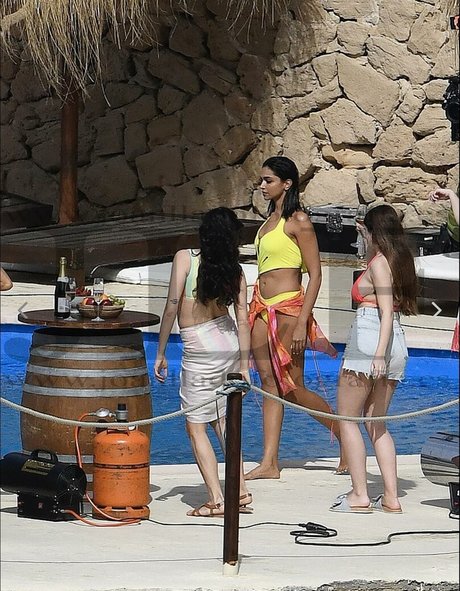 Foto di nudo di fuga di OnlyFans di Deepika Padukone