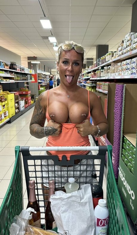 Foto di nudo di fuga di OnlyFans di Brithotwife