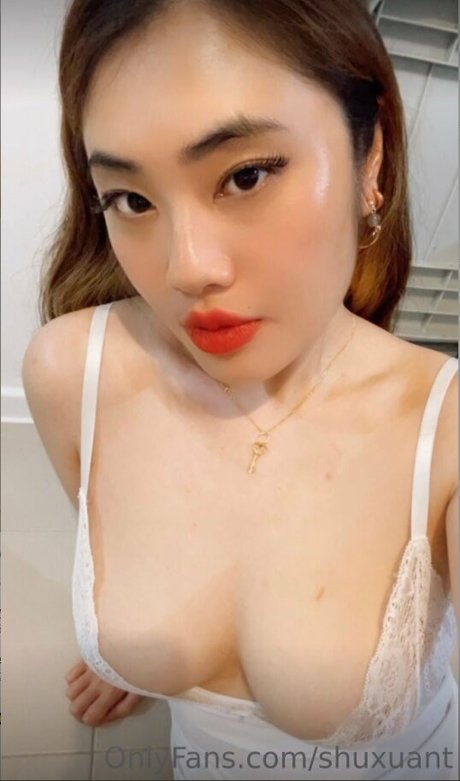 Foto di nudo di fuga di OnlyFans di Shuxuant