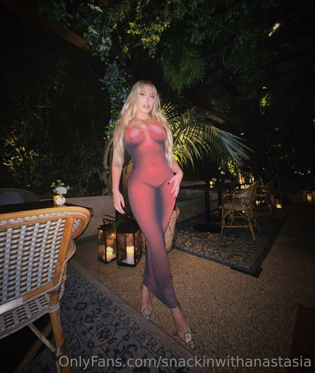 Snackinwithanastasia