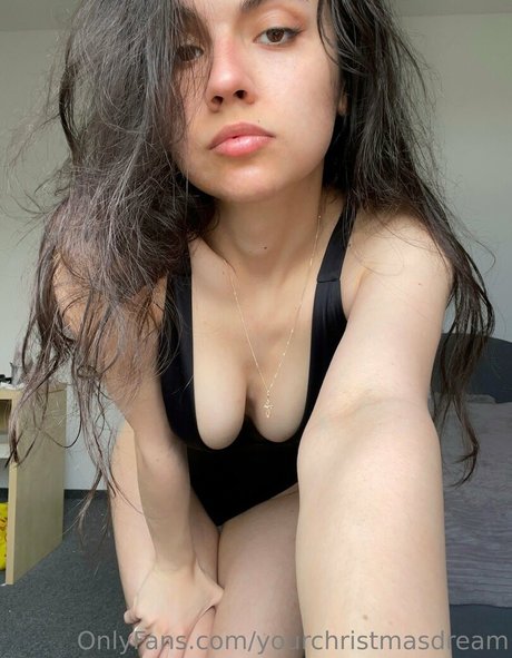 Foto di nudo di fuga di OnlyFans di Yourchristmasdream
