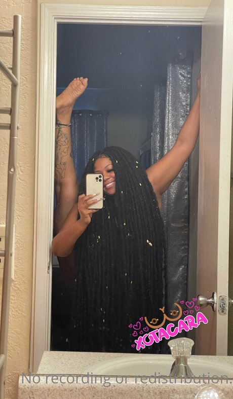 Foto di nudo di fuga di OnlyFans di Xotacaraa