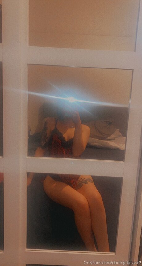 Exclusive Ellieemaee