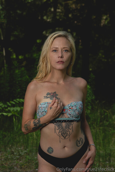 True2lifechick