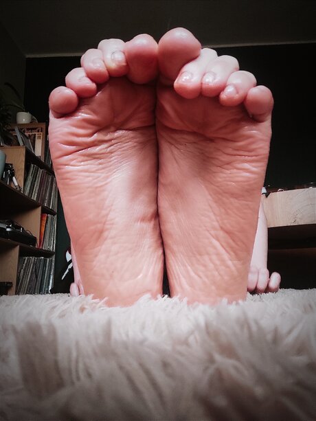 Goddessblondiefeet