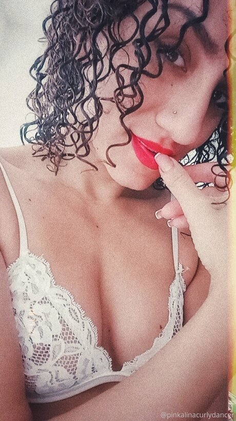 Pinkalinacurlydancer