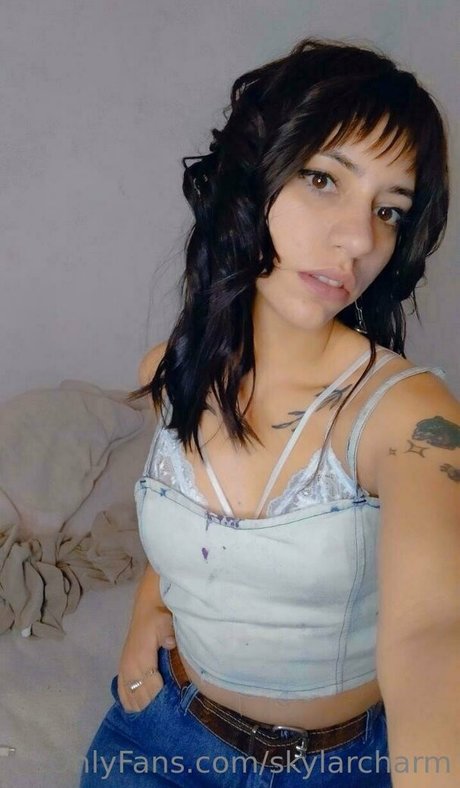 Skylarcharm