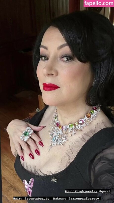 Jennifer Tilly