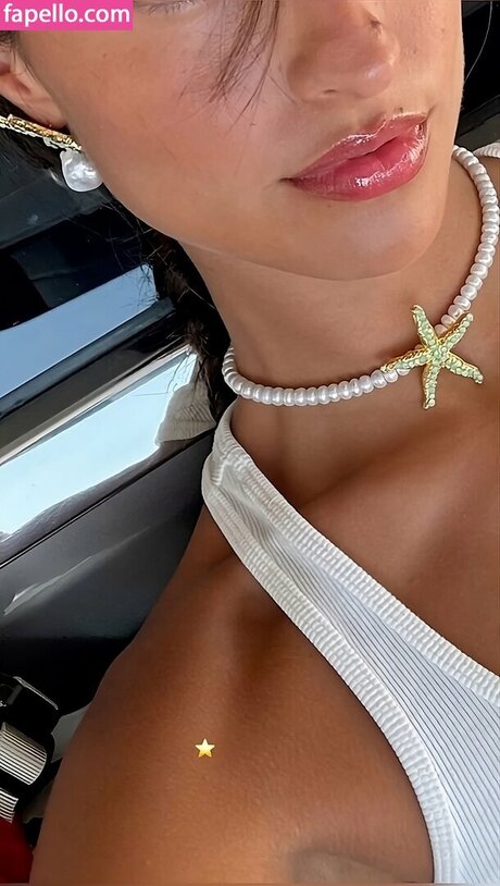 Alexandra Saint Mleux