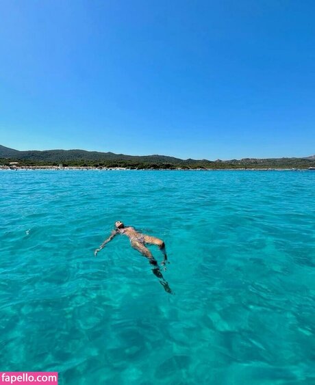 Alexandra Saint Mleux