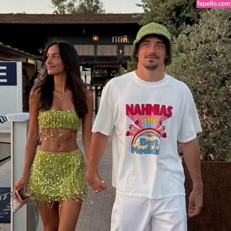 Alexandra Saint Mleux