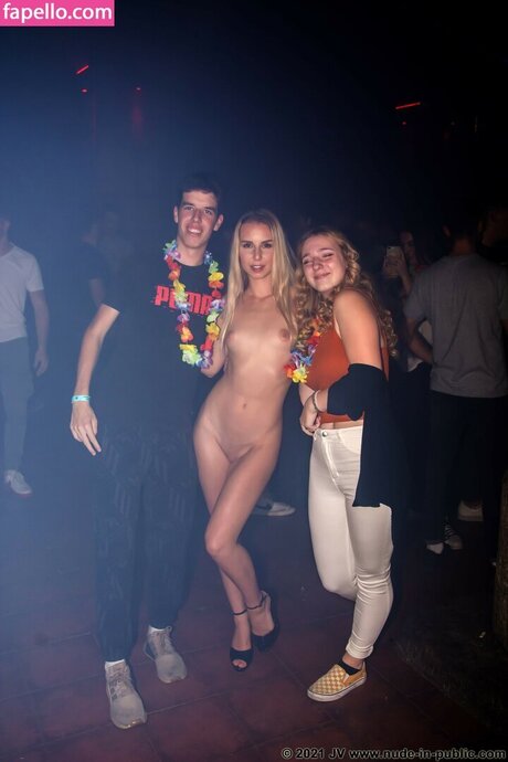 Beautiful Girls Groped