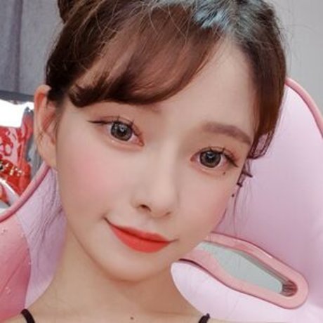 Foto di nudo di fuga di OnlyFans di Bj Deer