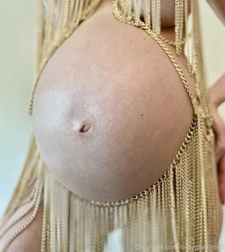 Cutepreggo89