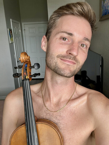 A Naked Violinist