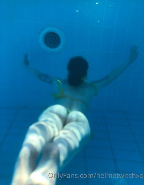 Helmetwitchxo