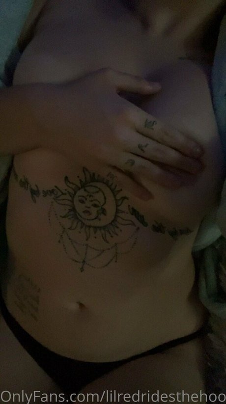 Lilredridesthehood