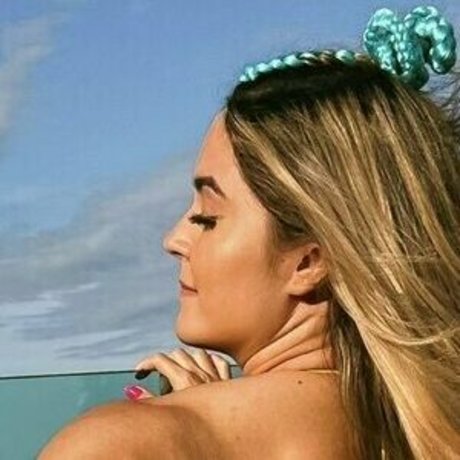 Taynara Conti