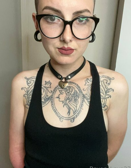 Foto di nudo di fuga di OnlyFans di Ravenlove22