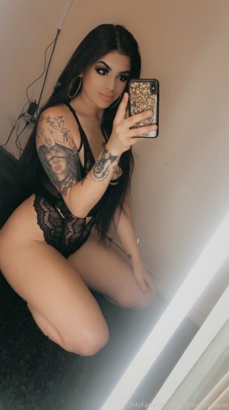 Naughtynicolexxo