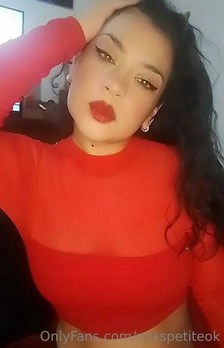 Foto di nudo di fuga di OnlyFans di Misspetiteok